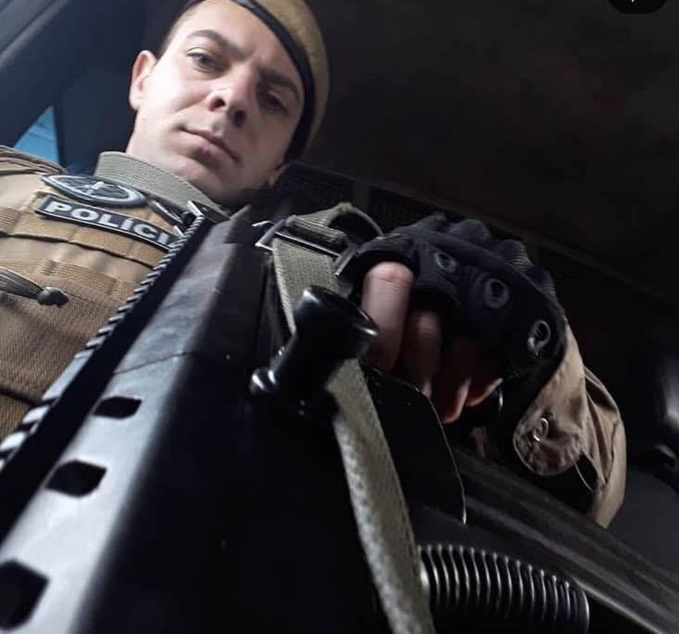 Soldado da PM Jeferson Luiz Esmeraldino ficou ferido durante assalto em Cricima Foto Redes sociaisReproduo 