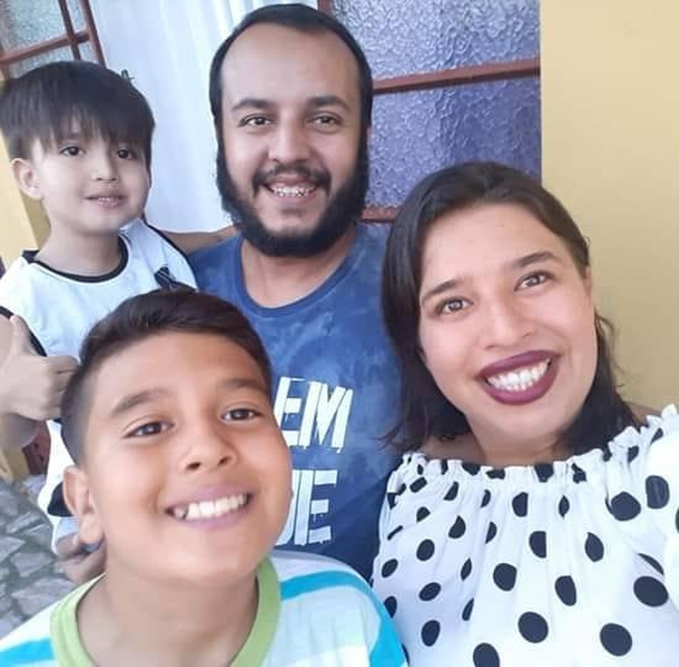 Stephan Caruso de 33 anos com a famlia filho esposa e enteado em Boituva SP Foto Arquivo Pessoal