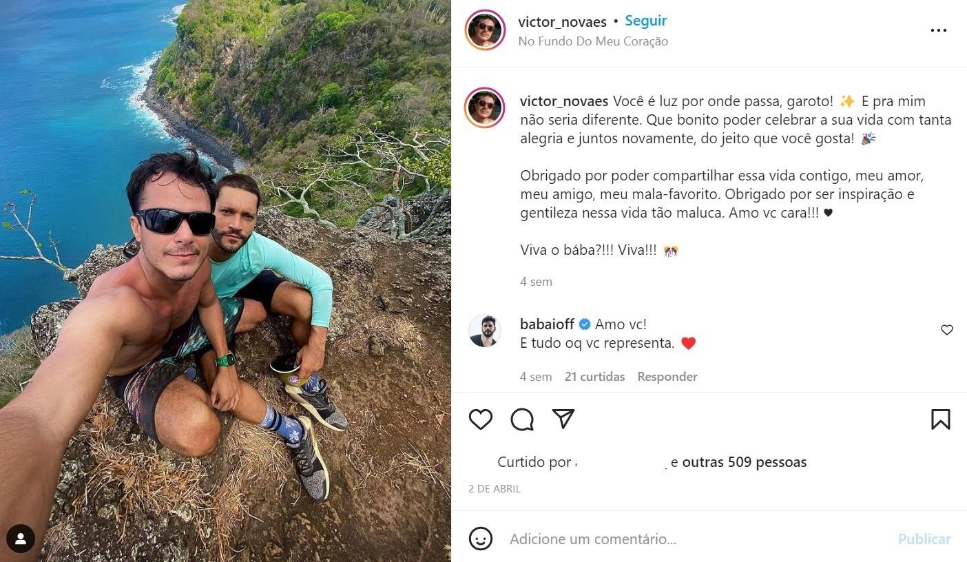 Armando Babaioff ganha declarao do namorado Luz por onde passa