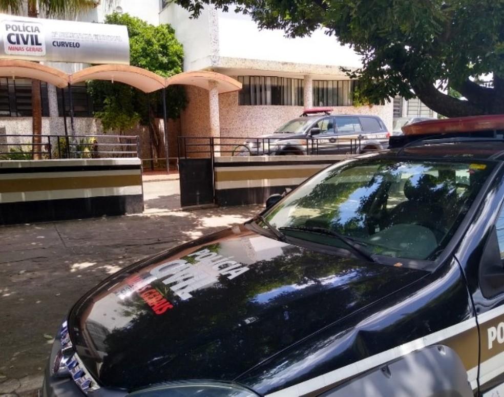 Image: https://fnmais.com/wp-content/uploads/2023/01/postiimg-63b8e9cd883997234.jpeg Polcia Civil de Curvelo efetuou a apreenso do adolescente Foto Polcia Civil Divulgao