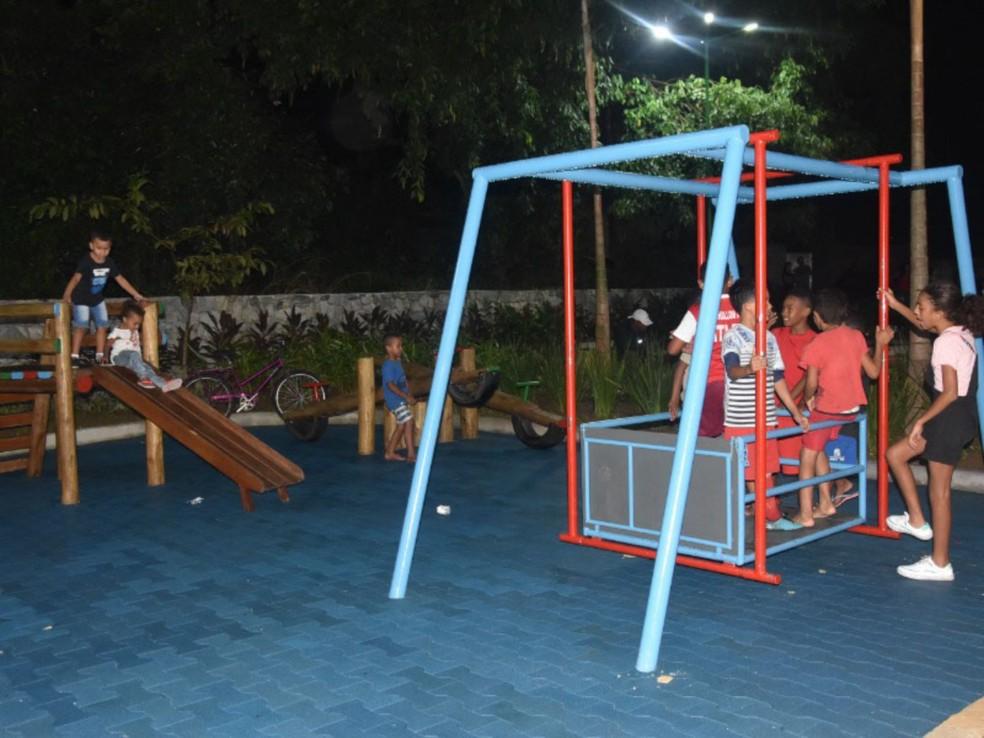 Image: https://fnmais.com/wp-content/uploads/2023/04/postiimg-644ef3f92dad66303.jpg O balano da Praa Campo Belo era destinado a deficientes fsicos Foto Divulgao Prefeitura de Angra dos Reis